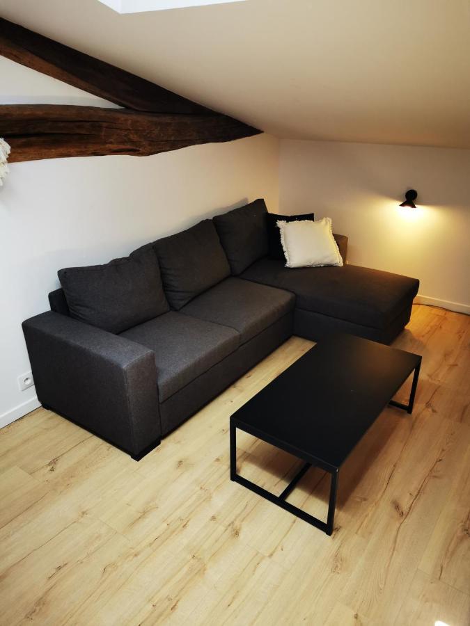 Appartement Neuf Climatise Sous Les Toits La Roche-Chalais Eksteriør billede
