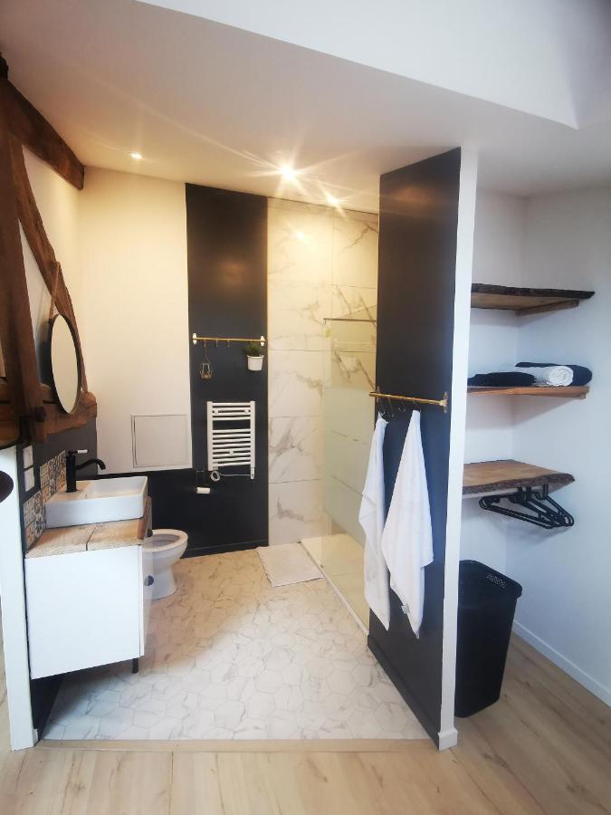 Appartement Neuf Climatise Sous Les Toits La Roche-Chalais Eksteriør billede